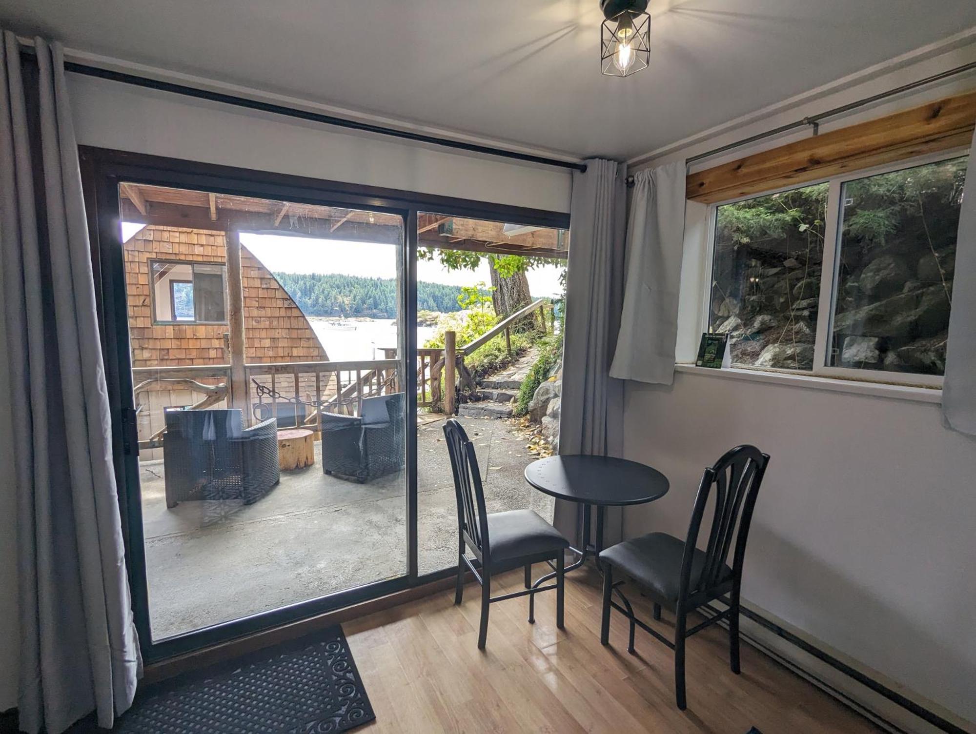 Jade Resort-Oceanfront Suites In Gowlland Harbour Heriot Bay Exterior photo