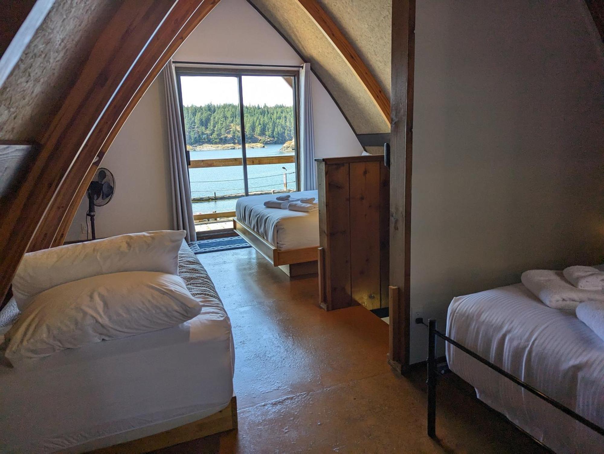 Jade Resort-Oceanfront Suites In Gowlland Harbour Heriot Bay Exterior photo