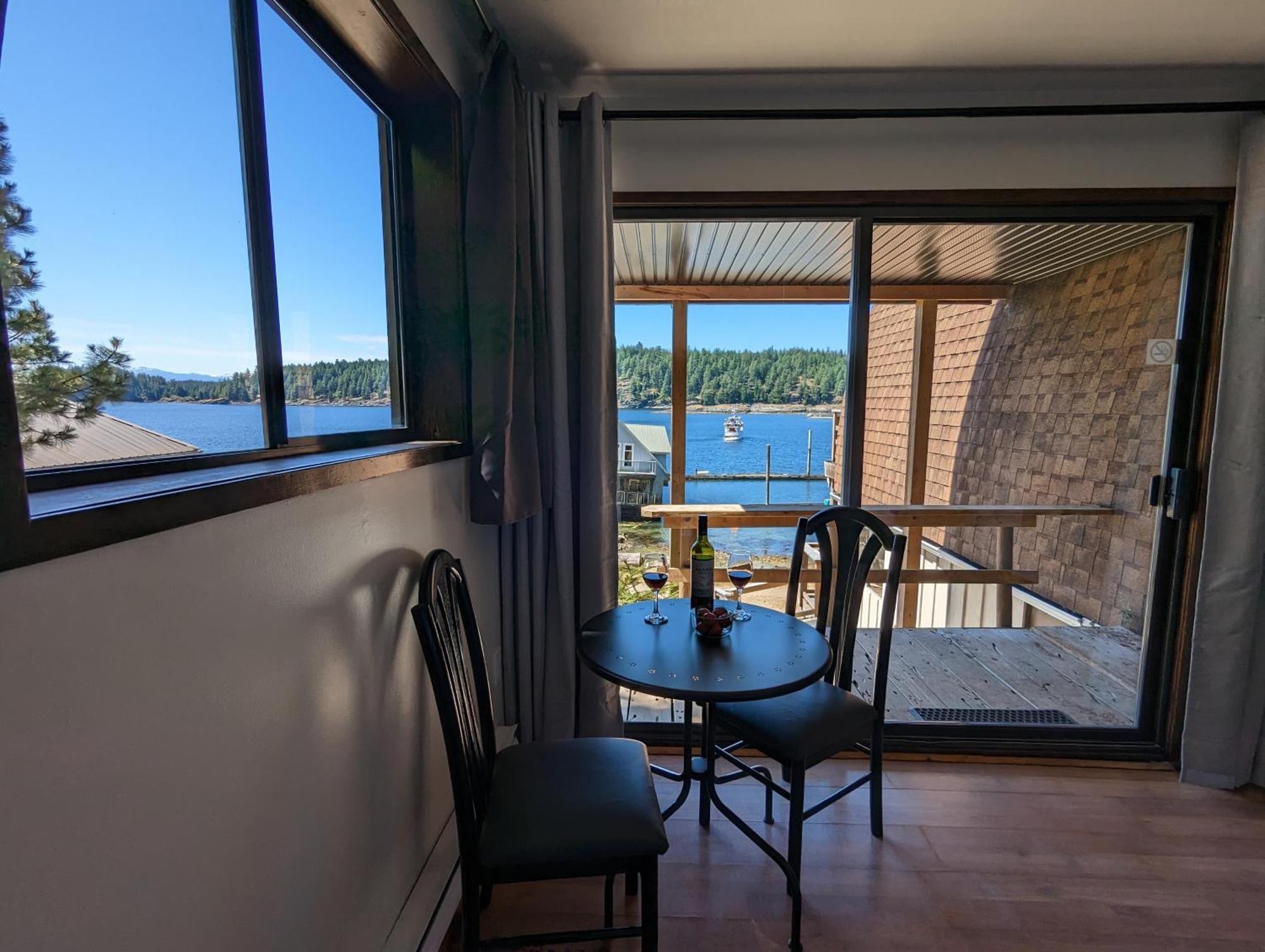 Jade Resort-Oceanfront Suites In Gowlland Harbour Heriot Bay Exterior photo