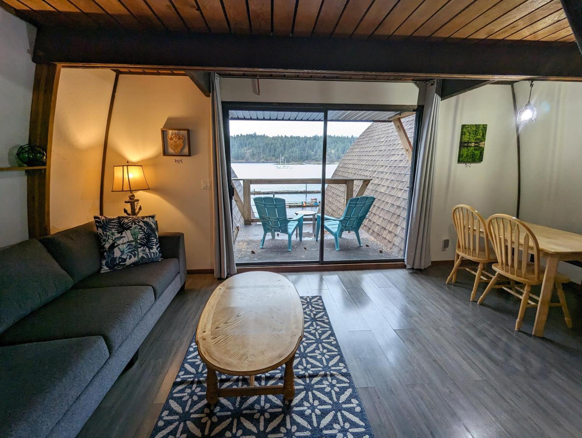 Jade Resort-Oceanfront Suites In Gowlland Harbour Heriot Bay Exterior photo