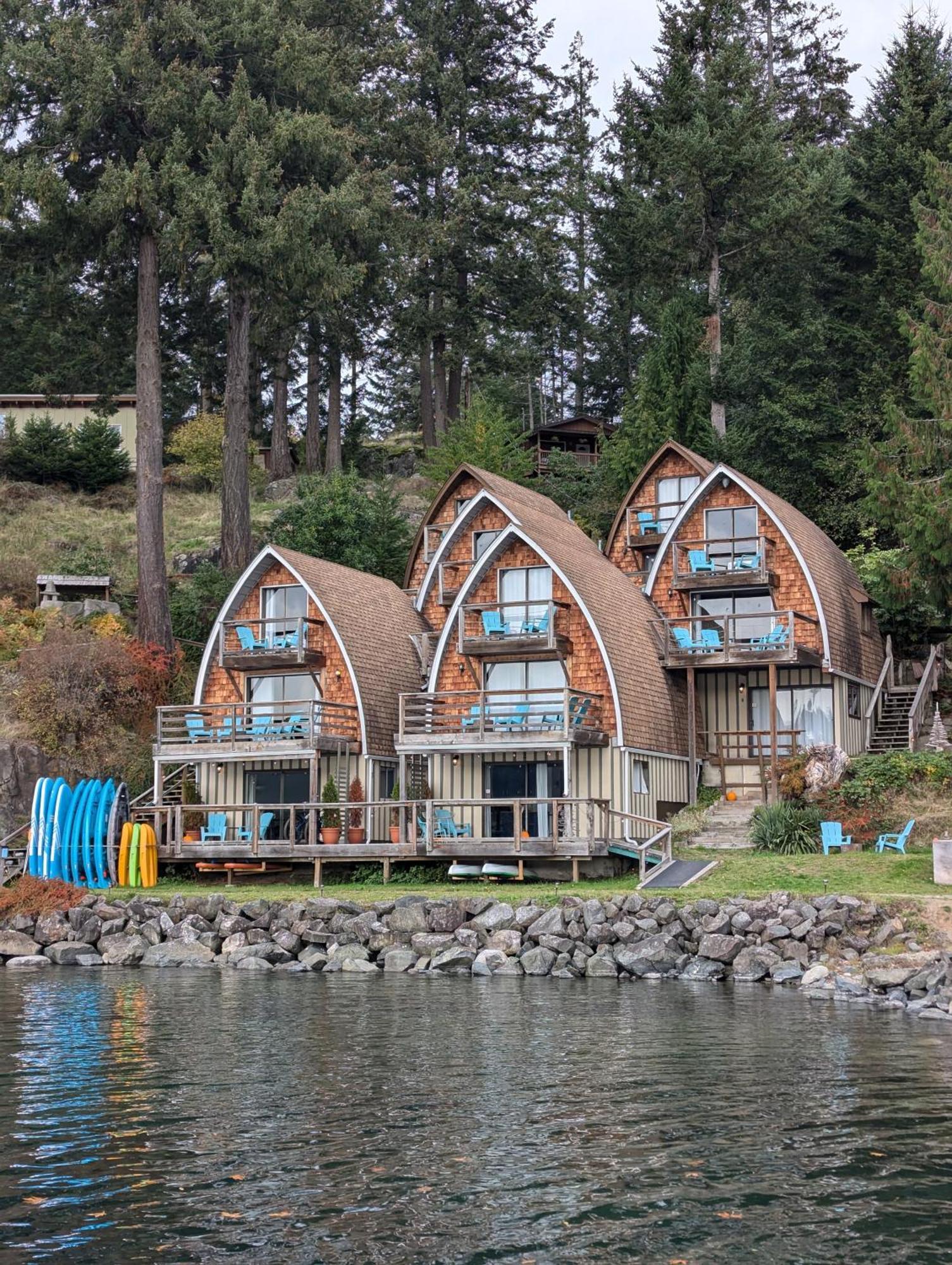 Jade Resort-Oceanfront Suites In Gowlland Harbour Heriot Bay Exterior photo